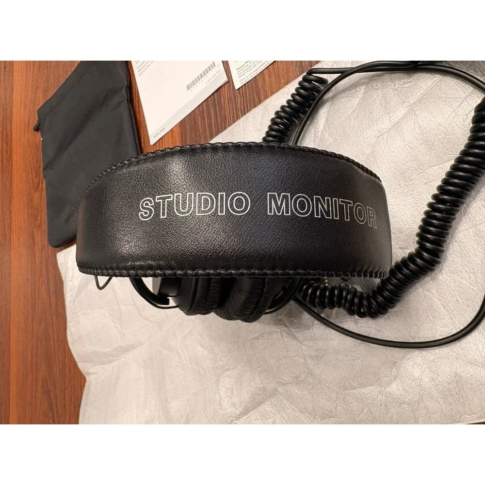 Sony MDR-7506‎ Professional Closed-back Studio Headphones